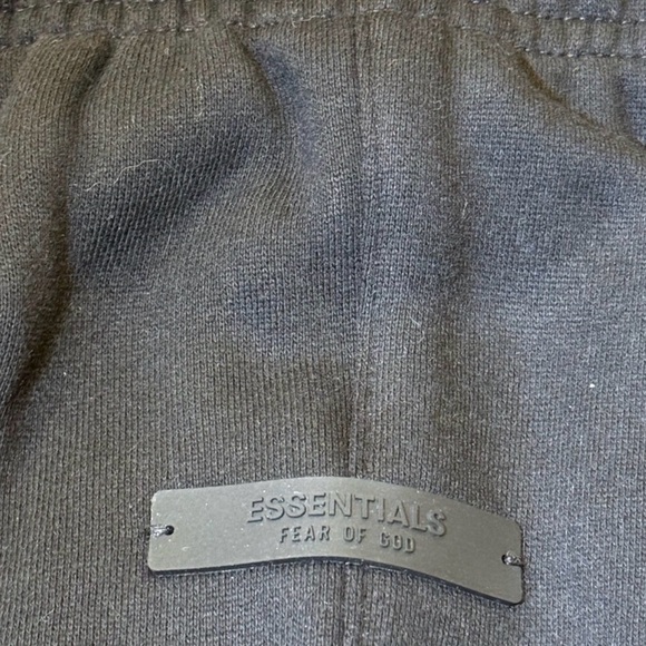 Fear of God Essentials Black Sweatpants - Picture 5 of 6